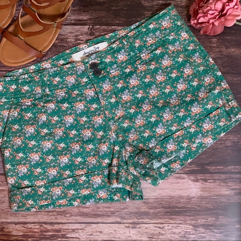 American Rag ~ Green floral Shorts